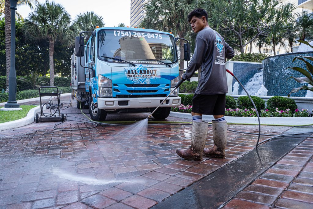 professional commercial power washing in Broward County